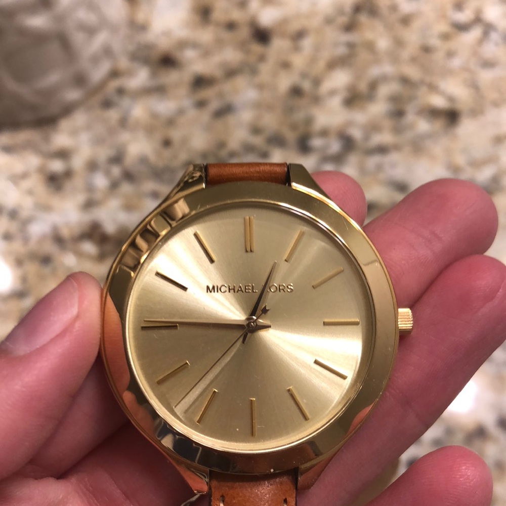 Michael Kors Watch - Picture 3 of 6